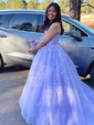 Ball Gown Scoop Neck Tulle Prom Dresses With Appliques