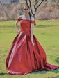 Ball Gown/Princess Floor-length Off-the-shoulder Satin Appliques Lace Prom Dresses