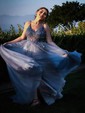 Ball Gown V-neck Tulle Prom Dresses With Appliques