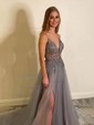 Ball Gown V-neck Tulle Prom Dresses With Appliques