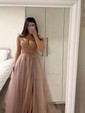 Ball Gown V-neck Tulle Prom Dresses With Appliques