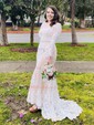 Trumpet/Mermaid Scoop Neck Tulle Sweep Train Wedding Dresses With Appliques Lace