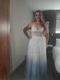 Ball Gown V-neck Tulle Prom Dresses With Appliques