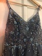 Ball Gown V-neck Tulle Prom Dresses With Appliques