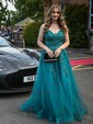Ball Gown V-neck Tulle Prom Dresses With Appliques