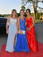 Ball Gown V-neck Tulle Prom Dresses With Appliques