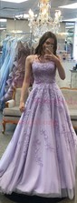 Ball Gown Scoop Neck Tulle Prom Dresses With Appliques