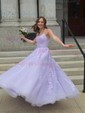 Princess Scoop Neck Tulle Prom Dresses With Appliques