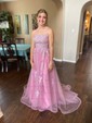 Ball Gown Scoop Neck Tulle Prom Dresses With Appliques