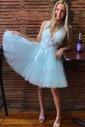 V-neck Tulle Skater Homecoming Dresses With Appliques Lace