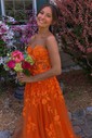 Ball Gown Tulle Strapless Prom Dresses With Appliques
