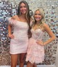 A-line V-neck Glitter Short/Mini Homecoming Dresses With Appliques Lace