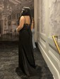 Sheath/Column V-neck Satin Prom Dresses With Appliques
