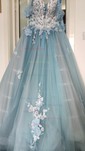 Ball Gown Off-the-shoulder Tulle Prom Dresses With Appliques